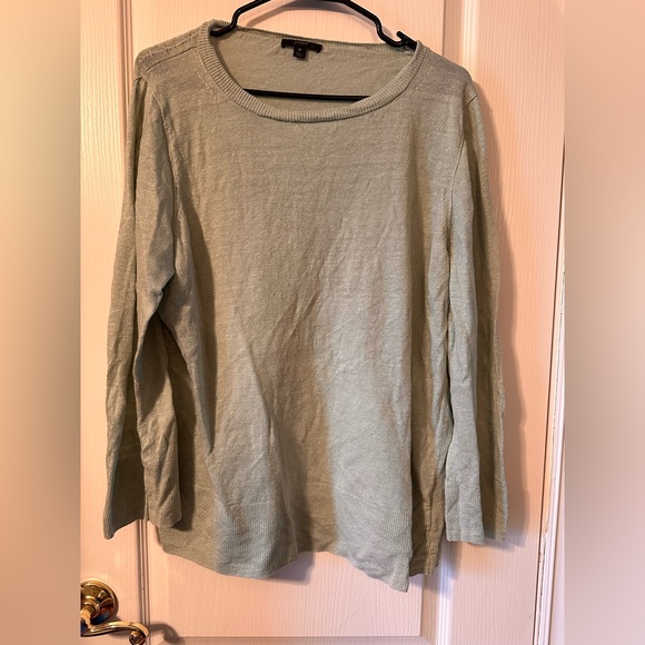 Sage green. J. Crew. Size M. Summer 2021 - Picture 1 of 2